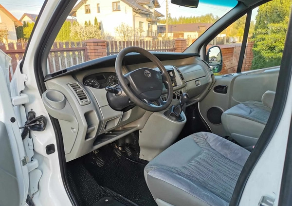 Renault Trafic cena 27900 przebieg: 370000, rok produkcji 2010 z Bełchatów małe 79
